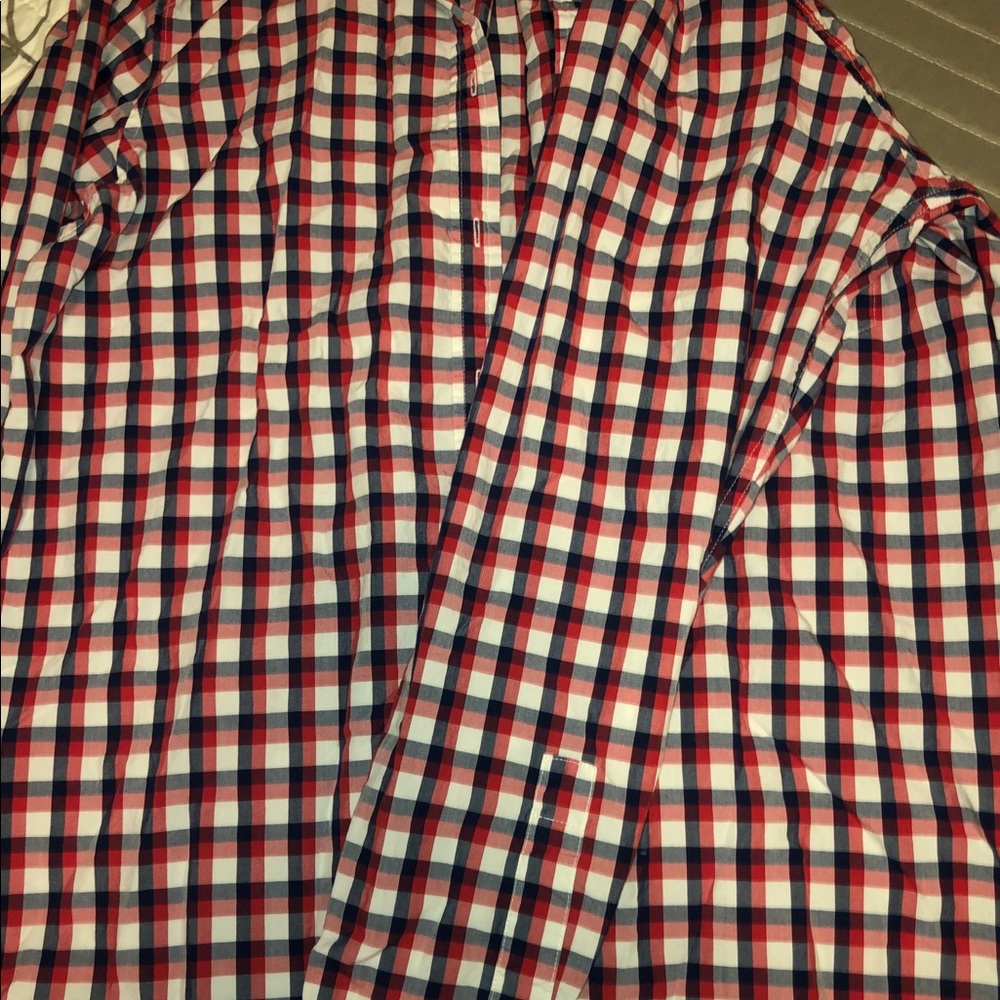 Women’s plaid shirt